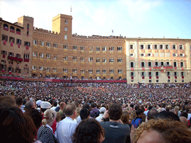 La corsa del Palio di Siena