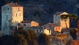 Castello Montarrenti, Terre di Siena, Toscana